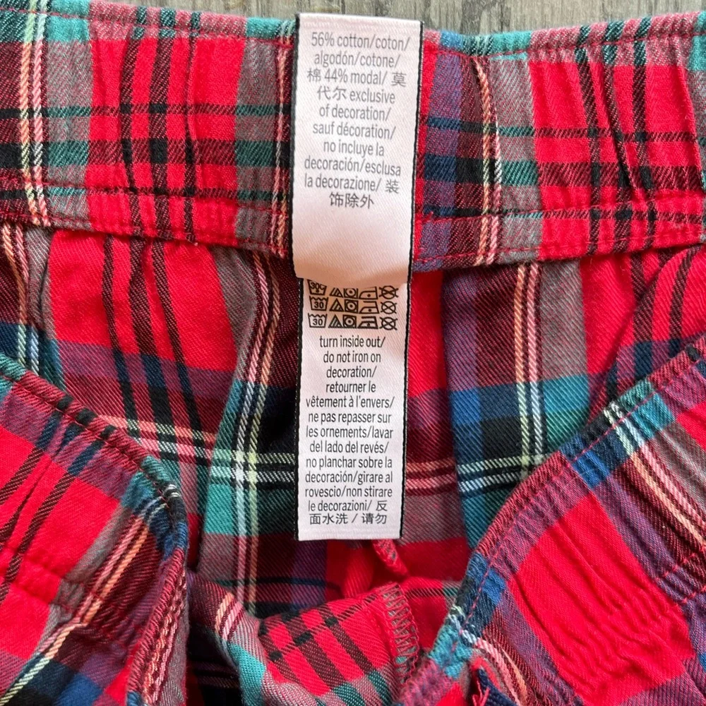 Victoria’s Secret Long Sleeve Pajama Top & Plaid Pajama Pants Medium Navy Red